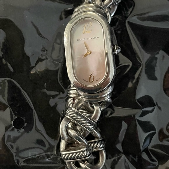 David Yurman Madison Link Women’s Watch in Sterling Silver - Picture 6 of 6